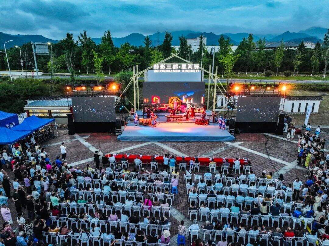 1983704486626975744.jpg 图片